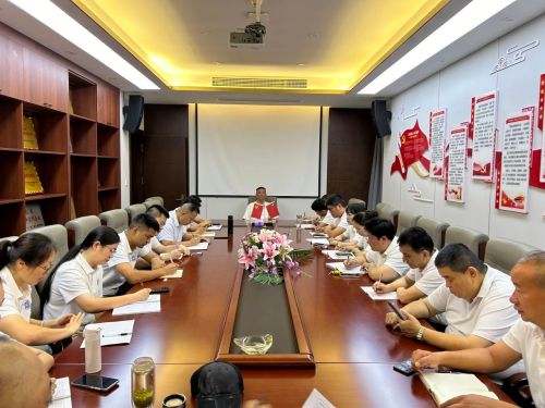 【会员动态】清凉一夏 武汉洪保开展高温送清凉活动 1.jpg