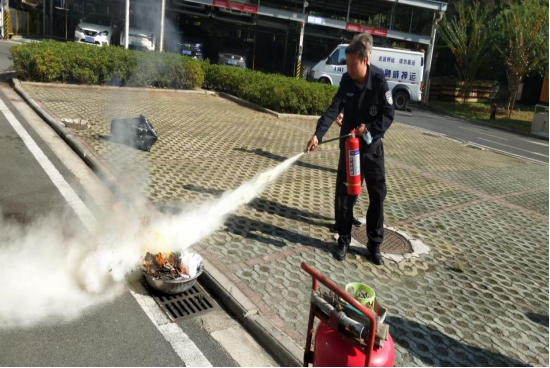 【武汉保安集团】全民消防 行动起来——武汉保安集团消防安全主题日开展消防知识联合培训 3.png