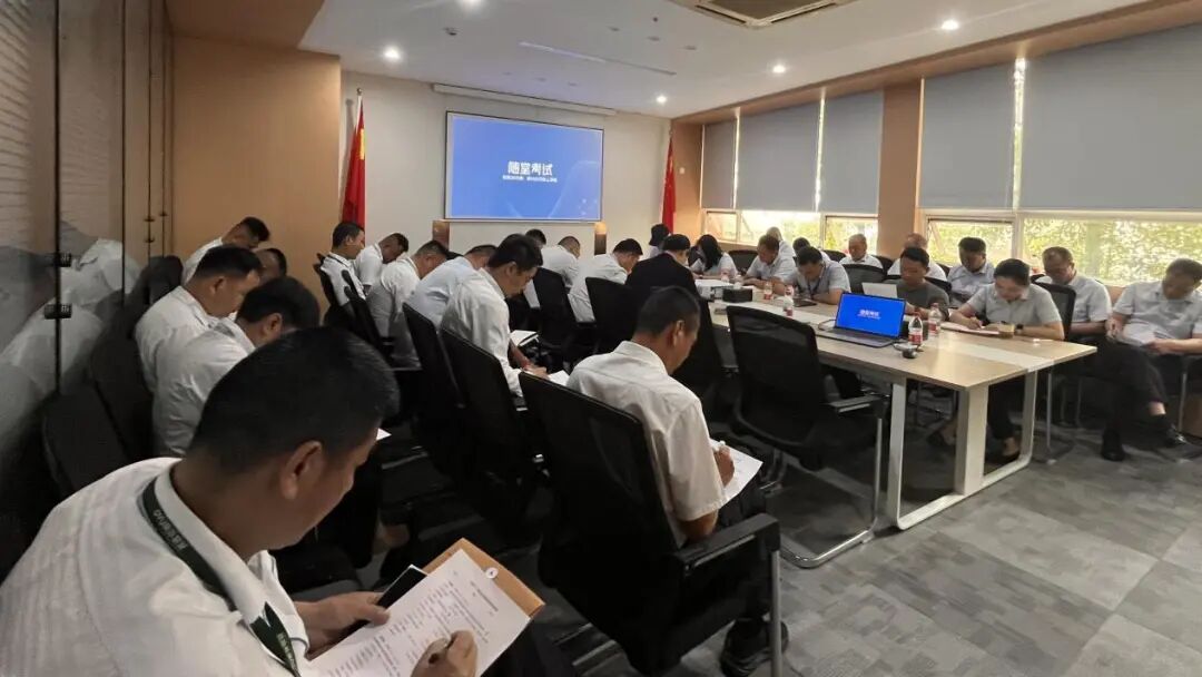 2【楚卫防线】武汉楚卫防线保安服务有限公司推行“双四一”责任机制 筑牢保安队伍管理“压舱石”.jpg